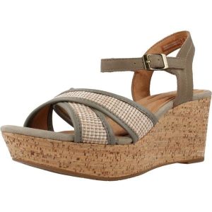 Sandały CLARKS 26171441C Zielony. Zielone sandały Clarks, bez wzorów, ze skóry, bez obcasa, bez zapięcia. Za 234,99 zł.