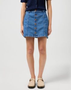 DAMSKA SPÓDNICA WRANGLER DENIM MINI SKIRT MID WASH 112352524. Spódnice Wrangler, m, bez wzorów, z denimu, mini. Za 159,99 zł.