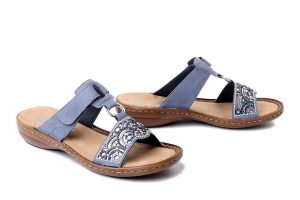 RIEKER 608K2-12 blue, klapki damskie. Niebieskie klapki Rieker, bez wzorów, bez obcasa. Za 299,90 zł.