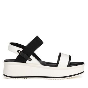 Sandały Lasocki. Białe sandały Lasocki, bez wzorów, bez obcasa, na koturnie, bez zapięcia. Za 127,99 zł.