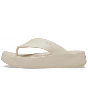 Klapki Crocs Getaway Platform Flip W Damskie. Białe klapki Crocs, bez wzorów, z materiału, bez obcasa, na koturnie. Za 199,99 zł.