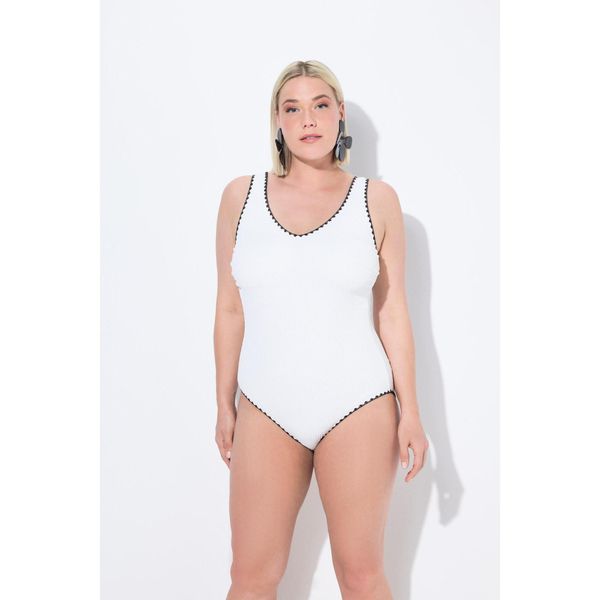 Damskie Strój kąpielowy struktura bez miękkich miseczek dekolt w serek. Białe stroje jednoczęściowe Ulla Popken, bez wzorów, z elastanu. Za 239,99 zł.