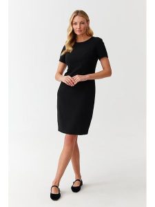 TATUUM Sukienka w kolorze czarnym rozmiar: 36. Czarne sukienki Tatuum, bez wzorów, bez kołnierzyka, bez ramiączek, mini. Za 154,79 zł.