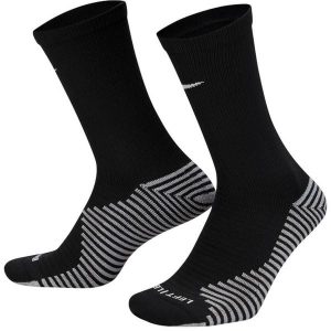 Skarpety Unisex Dla Dorosłych Strike Crew. Czarne skarpetki Nike, bez wzorów. Za 65,99 zł.