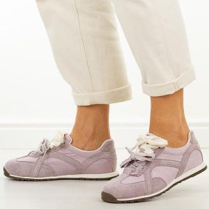 Fioletowe skórzane półbuty damskie Vinceza 86427. Fioletowe półbuty VINCEZA, na jesień, bez wzorów, z jeansu, z okrągłym noskiem, bez obcasa, na płaskiej podeszwie, bez zapięcia. Za 249,00 zł.