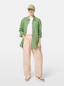 Scotch & Soda Koszula w kolorze zielonym rozmiar: 42. Zielone koszule Scotch & Soda, bez wzorów, z bawełny, bez kołnierzyka, bez ramiączek. Za 161,73 zł.