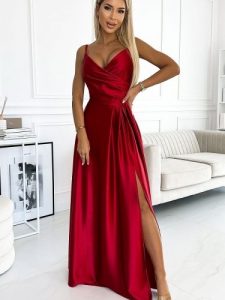 Sukienka Model Chiara 299-14 Red Satyna - Numoco. Czerwone sukienki NUMOCO, na co dzień, l, z aplikacjami, z elastanu, eleganckie, bez kołnierzyka, plus size, bez ramiączek, maxi, proste. Za 595,19 zł.