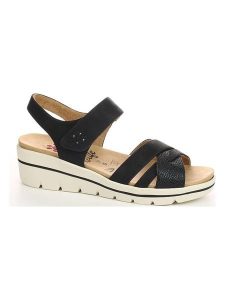 Relife Sandały w kolorze czarnym na koturnie rozmiar: 41. Czarne sandały Relife, bez wzorów, z otwartym noskiem, bez obcasa, na koturnie, bez zapięcia. Za 78,28 zł.