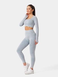 Carpatree Legginsy sportowe "Yasmine" w kolorze szarym rozmiar: M. Niebieskie legginsy Carpatree, bez wzorów, z materiału, z podwyższonym stanem. Za 137,10 zł.