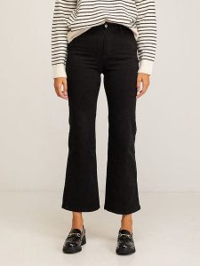 Tantra Dżinsy - Comfort fit - w kolorze czarnym rozmiar: S. Czarne jeansy Tantra, bez wzorów. Za 101,23 zł.