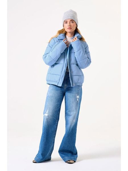 Garcia Kurtka zimowa w kolorze błękitnym rozmiar: M. Niebieskie kurtki Garcia, na zimę, m, bez wzorów, z puchu, bez kaptura. Za 282,80 zł.