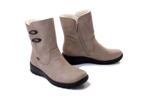 RIEKER TEX Z7172-62 beige, botki damskie. Brązowe botki Rieker, na zimę, bez wzorów, z wełny, bez obcasa, na koturnie, bez zapięcia. Za 359,90 zł.