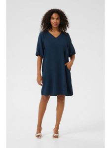 Kaffe Sukienka w kolorze granatowym rozmiar: 34. Niebieskie sukienki Kaffe, bez wzorów, bez kołnierzyka, bez ramiączek, midi. Za 113,99 zł.