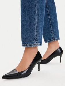 MEXX Szpilki EO-WS1313-01 Czarny. Czarne szpilki Mexx, bez wzorów, ze skóry, bez obcasa. Za 329,99 zł.