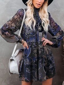 Milan Kiss Sukienka w kolorze czarnym rozmiar: XL. Czarne sukienki Milan Kiss, xl, bez wzorów, bez kołnierzyka, bez ramiączek, mini. Za 165,99 zł.