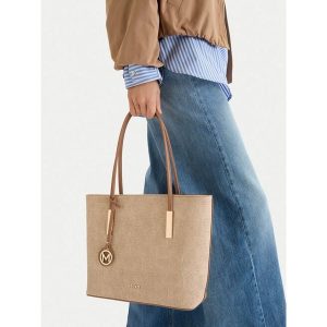 Torebka MEXX. Brązowe torebki klasyczne Mexx, bez wzorów, bez dodatków. Za 139,99 zł.