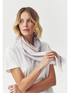 TATUUM Szal w kolorze fioletowym - 180 x 100 cm rozmiar: onesize. Różowe szaliki Tatuum, bez wzorów. Za 60,99 zł.