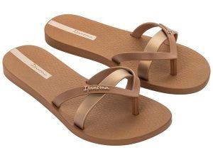 Klapki japonki plażowe damskie Ipanema Kirei brązowe r.37 modne. Brązowe klapki Ipanema, bez wzorów, z gumy, bez obcasa. Za 79,00 zł.