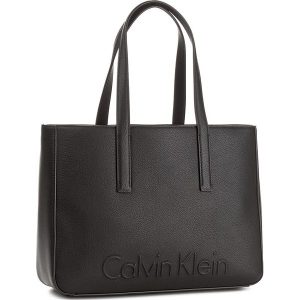 Torebka CALVIN KLEIN - Edge Medium Shopper K60K603986 001. Shopper bag marki Calvin Klein. W wyprzedaży za 389,00 zł.