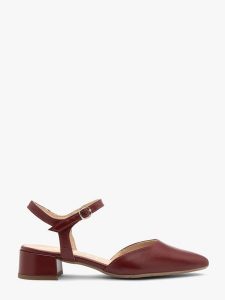 Bordowe czółenka damskie slingback bez pięty ELIZABETH. Czerwone czółenka Ryłko, bez wzorów, z materiału, bez obcasa, na obcasie, bez zapięcia. W wyprzedaży za 299,99 zł.