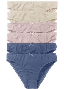 Figi (6 par). Brązowe figi bonprix, bez wzorów, ze skóry. Za 62,99 zł.