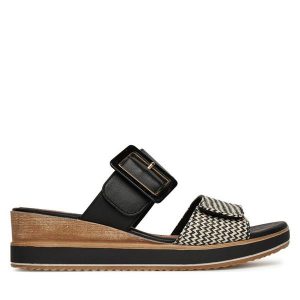 Klapki Remonte. Czarne klapki Remonte, bez wzorów, bez obcasa. Za 349,99 zł.