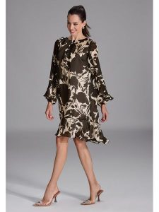 SWING Sukienka w kolorze czarno-kremowym rozmiar: 46. Czarne sukienki Swing, bez wzorów, bez kołnierzyka, bez ramiączek, midi. Za 211,81 zł.