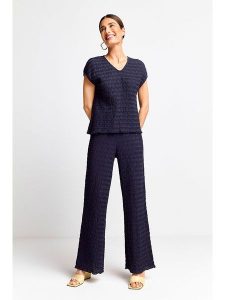 Rich & Royal Koszulka w kolorze granatowym rozmiar: S. Niebieskie bluzki Rich & Royal, s, bez wzorów, bez kołnierzyka, bez ramiączek. Za 96,83 zł.