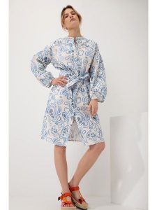 Josephine & Co Sukienka "Geike" w kolorze niebiesko-białym rozmiar: 40. Białe sukienki Josephine & Co, na co dzień, bez wzorów, z bawełny, bez kołnierzyka, bez ramiączek, midi, proste. Za 316,24 zł.