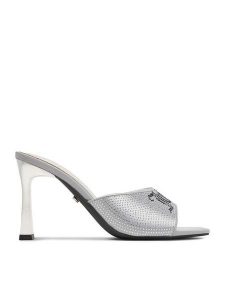 Juicy Couture Klapki CEO-259-29-06 Srebrny. Szare klapki Juicy Couture, bez wzorów, z materiału, bez obcasa. Za 249,99 zł.