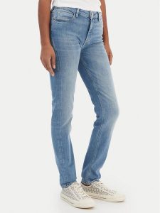 Guess Jeansy W6RA46 D6882 Niebieski Skin Fit. Niebieskie jeansy Guess, z aplikacjami, z bawełny. Za 439,99 zł.