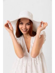 Lucky Bees Kapelusz przeciwsłoneczny w kolorze białym rozmiar: onesize. Białe kapelusze Lucky Bees, bez wzorów, z materiału. Za 78,99 zł.