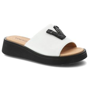 Klapki damskie Vinceza, cholewka ze skóry naturalnej wsuwany fason szeroki pasek, białe, 66950. Białe klapki VINCEZA, z aplikacjami, ze skóry, bez obcasa, na koturnie. Za 169,00 zł.