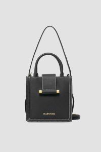 VALENTINO Czarna mała torebka Frosty. Czarne shopper bag Valentino by Mario Valentino, bez wzorów, małe, bez dodatków. W wyprzedaży za 399,99 zł.