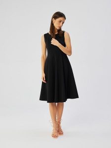 Stylove Sukienka w kolorze czarnym rozmiar: S. Czarne sukienki Stylove, s, bez wzorów, bez kołnierzyka, bez ramiączek, midi, rozkloszowane. Za 223,99 zł.