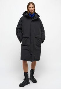 DAMSKA KURTKA ZIMOWA PIKOWANA MUSTANG Long Parka Moonless Night 1014581 4137. Kurtki Mustang, na zimę, l, bez wzorów, bez kaptura. Za 399,99 zł.