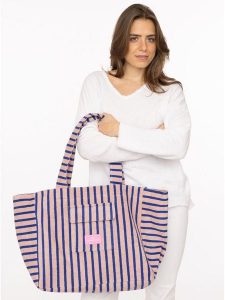Zwillingsherz Shopper bag w kolorze niebiesko-beżowym rozmiar: onesize. Brązowe shopper bag Zwillingsherz, bez wzorów, z materiału, na ramię, bez dodatków. Za 104,99 zł.