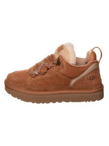 UGG Sneakersy w kolorze jasnobrązowym rozmiar: 37. Brązowe trampki Ugg, bez wzorów, z materiału, bez zapięcia. Za 545,19 zł.
