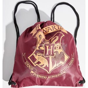 Plecak z herbem Hogwartu - Bordowy. Plecaki marki Sinsay. Za 39,99 zł.