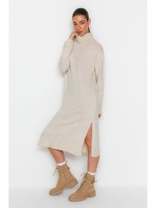 Trendyol Sukienka dzianinowa w kolorze beżowym rozmiar: M. Brązowe sukienki Trendyol, na imprezę, m, bez wzorów, z dzianiny, bez kołnierzyka, bez ramiączek, midi. Za 129,45 zł.