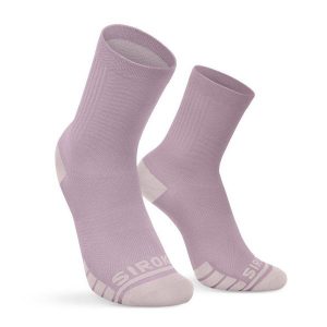 Skarpetki gravel Kolarstwo Siroko GS1 Violet. Fioletowe skarpetki SIROKO, bez wzorów, z tkaniny. Za 71,00 zł.