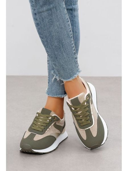 C'M Sneakersy w kolorze khaki rozmiar: 38. Brązowe trampki C'M, bez wzorów, bez zapięcia. Za 149,95 zł.