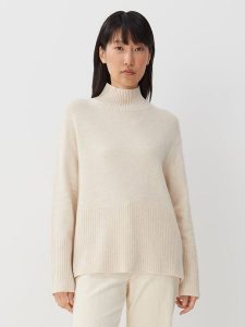 Someday Sweter "Toyah" w kolorze kremowym rozmiar: 40. Brązowe swetry oversize someday., bez wzorów, z wełny, bez ramiączek. Za 184,46 zł.