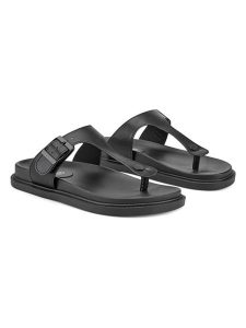 Inselhauptstadt Japonki w kolorze czarnym rozmiar: 39. Czarne klapki Inselhauptstadt, bez wzorów, z otwartym noskiem, bez obcasa. Za 84,21 zł.