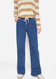 Dżinsy ze stretchem Wide Leg, mid waist. Niebieskie jeansy bonprix, bez wzorów, z jeansu. Za 84,99 zł.
