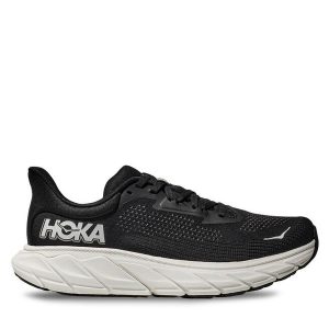 Buty do biegania Hoka. Czarne buty sportowe Hoka, bez wzorów, bez zapięcia, do biegania. Za 399,99 zł.