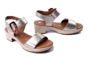 RIEKER REMONTE D0N52-90 metallic, sandały damskie. Żółte sandały Rieker Remonte, bez wzorów, ze skóry, bez obcasa, na obcasie, bez zapięcia. Za 295,92 zł.