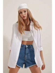 Trendyol Koszula w kolorze białym rozmiar: 38. Białe koszule Trendyol, bez wzorów, z bawełny, bez kołnierzyka, bez ramiączek. Za 100,99 zł.