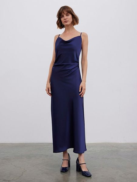 BGN Sukienka w kolorze granatowym rozmiar: 34. Niebieskie sukienki BGN, na imprezę, bez wzorów, bez kołnierzyka, bez ramiączek, maxi. Za 167,28 zł.