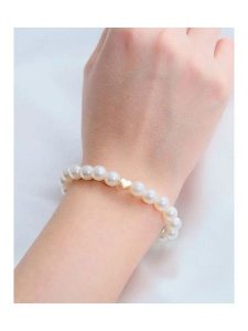 Lodie Silver Bransoletka perłowa rozmiar: onesize. Białe bransoletki Lodie Silver, z perłą, z mosiądzu. Za 26,99 zł.